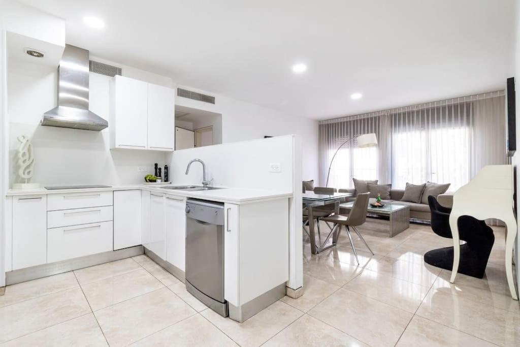Luxury 3 Bedroom Apt, Harav Kook7 Jerusalém Exterior foto